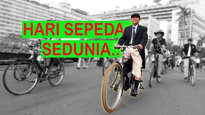 Foto: Barisan Ontel Jadul Turut Memeriahkan Hari Sepeda Sedunia