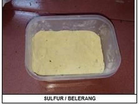 Barang bukti yang disita dari penggeledahan di kampus UNRI.