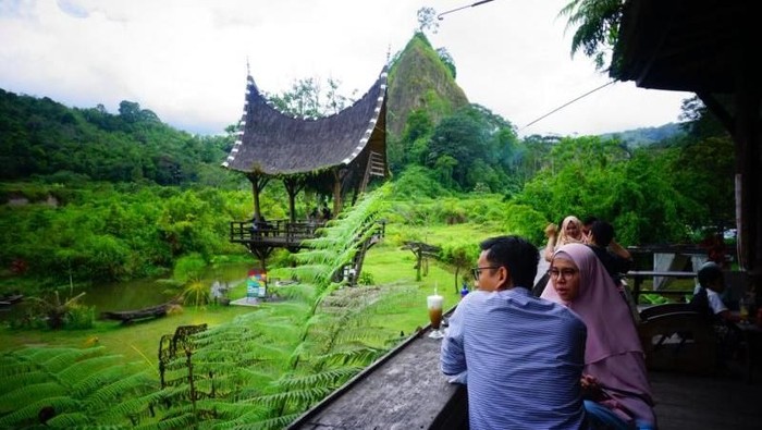 Cafe kopi di Ngarai Sianok, Bukittingi