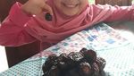 Gemas! Gaya Makan Aminah yang Sering Sholawatan Bersama Kakaknya, Alwi Assegaf