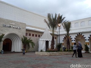 Ngabuburit Sambil Belajar Sejarah Islam di Galeri Makkah & Madinah