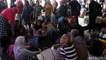 Pemudik Mulai Terlihat di Stasiun Senen
