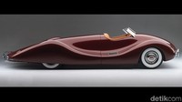 1947 Norman Timbs Special. tak pernah ada mobil lain yang memiliki penampakan seperti 1947 Norman Timbs Special, dengan bagian depan yang oval dan bagian ekor belakang yang lancip. Timbs, seorang teknisi mobil balap membuat mobil tersebut dari Buick Straight dengan 8 mesin yang ditempatkan di bagian depan mobil. (Peter Harholdt)