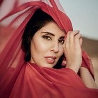 Netizen memprotes pilihan Vogue Arabia yang menjadikannya model, karena Putri Hayfa adalah anak dari raja Arab sebelumnya, Abdullah bin Abdul Aziz Al Saud. Pada rezim sang ayah inilah larangan wanita untuk menyetir digalakkan. Foto: Dok. Vogue Arabia