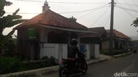 Foto: Musala persisnya terletak di pinggir jalan. (Farhan-detikcom)