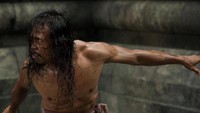Yayan Ruhian, pesilat dan aktor kebanggaan Indonesia ini berhasil mendapatkan peran dalam film John Wick 3. Sebelumnya ia sukses memerankan tokoh Mad Dog dalam film The Raid dan juga berkesempatan dalam unjuk gigi di film Beyond Skyline pada tahun 2017. (Foto: Instagram/yayanruhian)