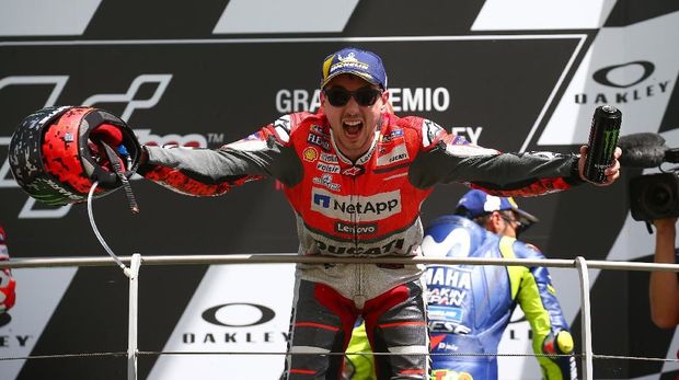 Marc Marquez merasa tersaingi dengan kedatangan Jorge Lorenzo.