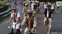 Acara ini diikuti puluhan pesepeda.