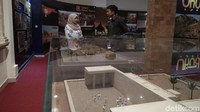 Di sini juga ada maket rumah Rasulullah SAW, replika Masjid Nabawi dan maket Perang Khandaq (Hakim Ghani/detikTravel)