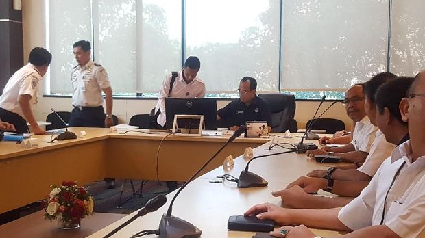 Menhub Rapat Bahas Kesiapan Mudik Jalur Udara