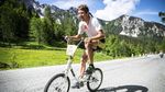 Foto: Serunya Gowes dengan Sepeda Jadul Lintasi Pegunungan di Slovenia