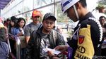 Pemudik Mulai Terlihat di Stasiun Senen