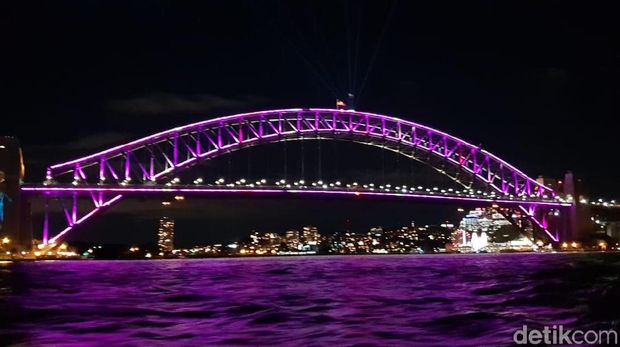 Sydney Habour Bridge
