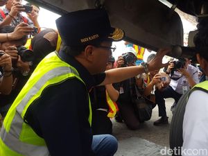 Cek Kelaikan Pesawat Jelang Mudik, Menhub: Bannya Gundul Nggak?