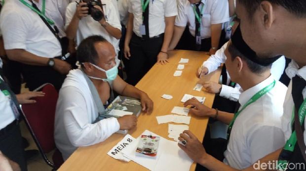 Calon petugas PPIH Arab Saudi 2018 menggelar simulasi penyelenggaraan ibadah haji.