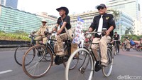 Para pecinta dan komunitas sepeda ini tergabung dalam Lintas Komunitas Sepeda Indonesia.