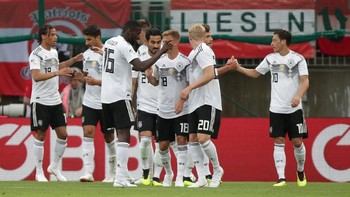 Juara bertahan Piala Dunia Jerman juga tak lebih unggul dari Brasil dalam urusan perbincangan netizen. Tim Panser hanya unggul satu peringkat dari Brasil berada di posisi nomor 6. Foto: Lisi Niesner/Reuters
