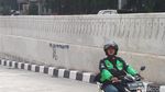 Foto: Kotornya Underpass Mampang Gara-gara Coretan SOTR