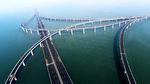 Melaju Tanpa Hambatan di Jembatan Tol Atas Laut Terpanjang di Dunia