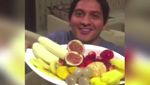 Ini Momen Kulineran Lucky Hakim yang Sering Makan Bareng Binatang Peliharaannya
