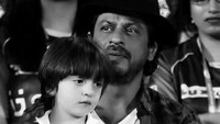 Shah Rukh Khan juga memiliki saham sebesar 55 persen di tim Kolkata Knight Riders di Indian Primer League. Dok. Instagram/iamsrk