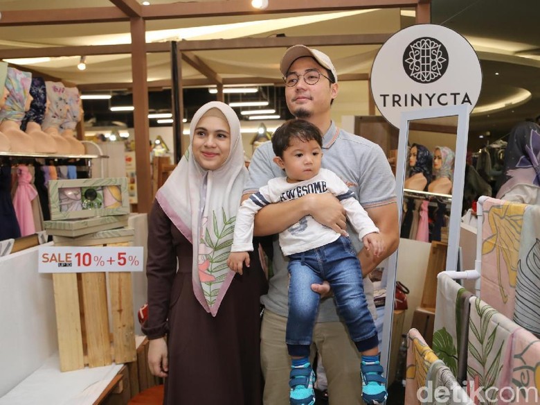 Punya Dua Anak Ini Keseruan Nycta Gina Bila Berpergian Punya Dua Anak Ini Keseruan Nycta Gina Bila Berpergian