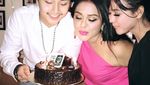 Serunya Pose Makan Leon Dozan, Anak Willy Dozan yang Ganteng