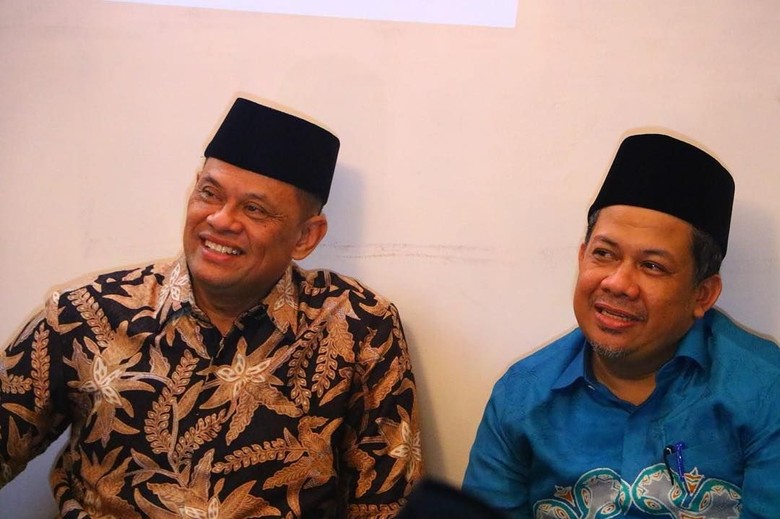 Pasang Foto Bersama Gatot, Fahri: 2019 Insyaallah Presiden Baru Pasang Foto Bersama Gatot, Fahri: 2019 Insyaallah Presiden Baru