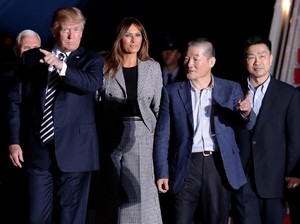 Melania Tak Akan Dampingi Trump Saat Bertemu Kim Jong-Un di Singapura