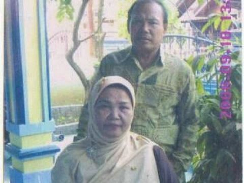 Nurjannah bersama sang suami, Sujaya, di kala masih hidup.