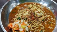 Bakmi godog unggahan akun @sorayacoyaa berkuah merah kental ini ternyata bakmi godog khas Kulonprogo. Mau? Foto: Instagram