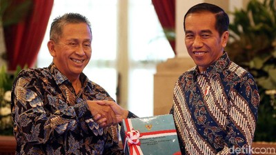 Jokowi Terima Hasil Pemeriksaan Keuangan Pemerintah dari BPK