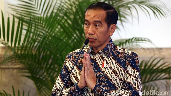 Jokowi Pimpin Malam Renungan Suci Di Tmp Kalibata