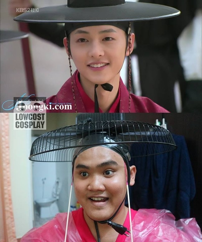 Pria bernama Anucha Cha Saengchart ini belakangan viral di media sosial dengan karya-karya cosplay-nya. Menggunakan barang-barang seadanya yang bisa ditemukan di rumah, pria yang dipanggil Cha tersebut pun mencoba bertransformasi menjadi Song Joong Ki. Foto: Facebook/Instagram Lowcost Cosplay