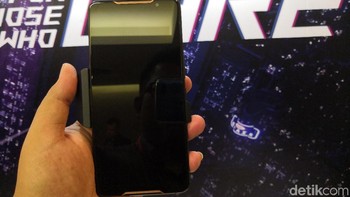 Dikombinasikan dengan GPU Adreno 630, RAM 8 GB dan ROM 512 GB, main game berat di Asus ROG phone bisa dipastikan bebas nge-lag. Foto: Muhamad Reza Sulaiman/detikINET