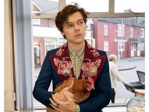 Harry Styles Diincar Perankan Pangeran Eric di The Little Mermaid