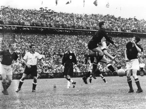 Suburnya Piala Dunia 1954: Banyak Hat-trick, Ada 12 Gol di Satu Laga