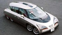 Kendaraan beroda delapan ini diberi nama Eliica (Electric Lithium-Ion Car) yang dirancang untuk bersaing dengan alat berat bertenaga bensin. Prototipe mobil ini dikembangkan oleh mahasiswa Universitas Keio Tokyo dan muncul pertama kali pada tahun 2004. Rex/Shutterstock.
