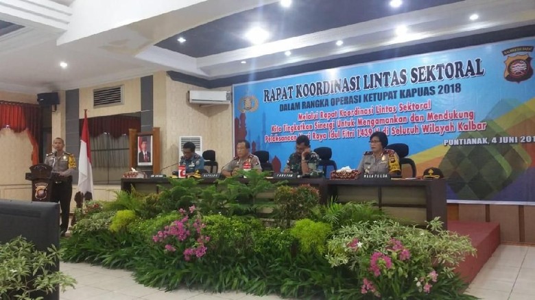 Ini Perintah Kapolda Kalbar untuk Amankan Lebaran Ini Perintah Kapolda Kalbar untuk Amankan Lebaran