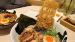 Slurp! 20 Tempat Ini Punya Ramen Mulur Berkuah Kental yang Gurih Sedap