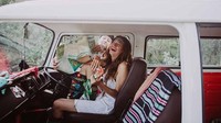 Nadine dan Dimas memilih konsep bohemian untuk foto-foto mereka. Foto: Instagram the.eternity_id