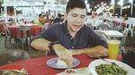 Haykal Kamil Ternyata Suka Makan Pakai Kecap dan Juga Jago Masak