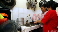 Tarif para ART dan Babbysitter ini bisa mencapai Rp 150 - 350 ribu untuk perhari.
