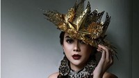 Aura Kasih saat lakukan sesi foto. Foto: Dok. Instagram/aurakasih