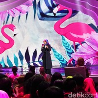 Agnia Ananda Putri, finalis dari Jakarta, memamerkan kemampuannya menyanyi pop sekaligus seriosa. Foto: Niko W/detikcom