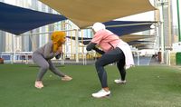 Olahraga Ringan Saat Puasa ala Hijaber Dubai Ini Bisa Dicoba 