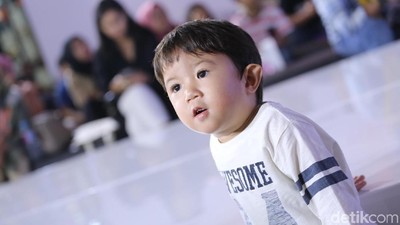 Gemas! Panutan Adhya Semesta Trinycta yang Makin Lucu