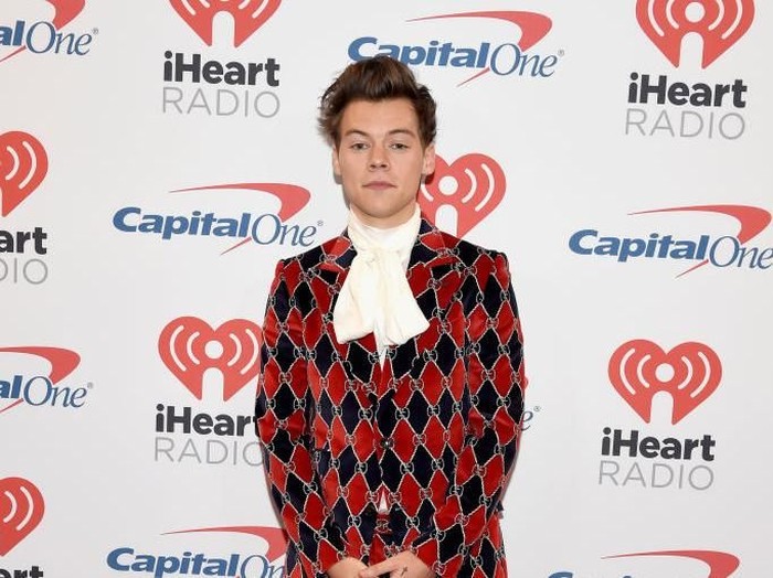 Harry Styles Harry Styles jadi model Gucci