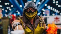 Brian berperan sebagai Scorpion dari seri Mortal Kombat. (Foto: Instagram/bri_coop)