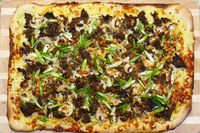 Pizza Topping Durian hingga Rendang, Topping Pizza Khas dari Asia